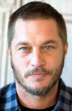 Travis Fimmel como 