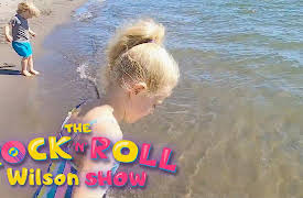 Rock & Roll Wilson Show: Day at the Beach - Music Video