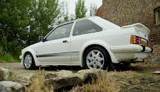 Bangers & Cash (S1 E9)