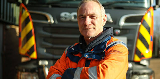 3:05 AM: Trucking Hell (S5 E16) (S5) | Paramount | 2/7 2026