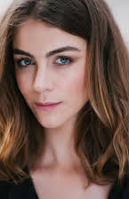 Jessica Clarke som Evelyn Mills