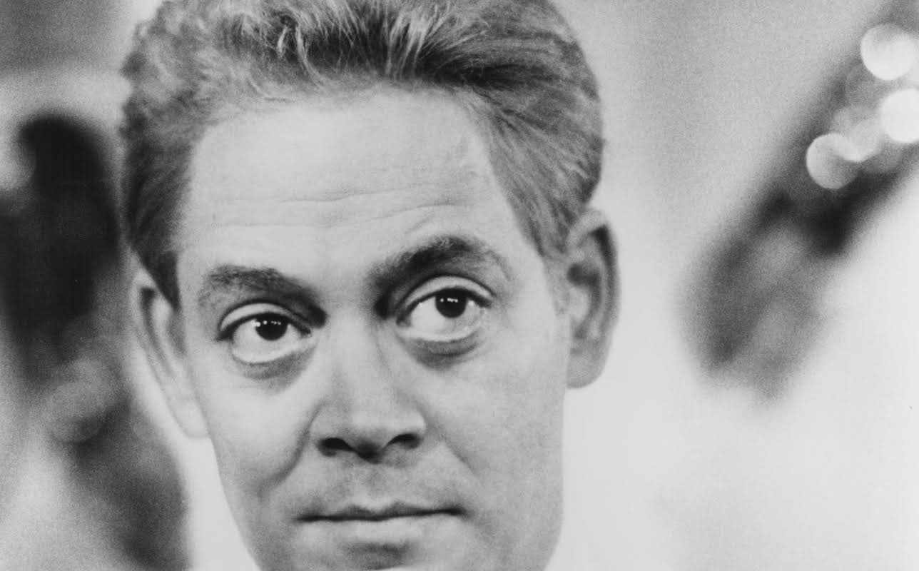 Raul Julia