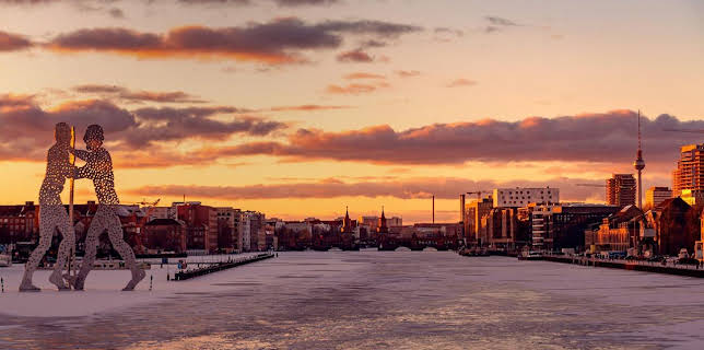 03:25: Berlin erwacht - Winter | RBB Fernsehen | 12/5 2025