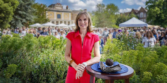7:00 PM: Antiques Roadshow (S47) | BBC One | 1/11 2026