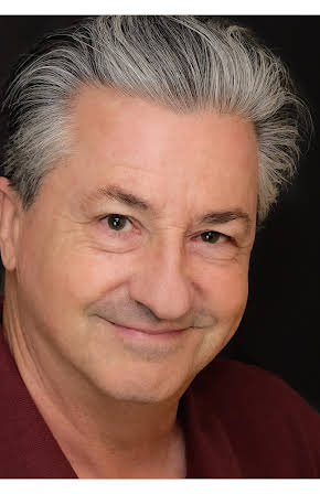 Keith MacKechnie as Harris Grangely