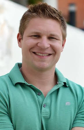 Kevin Lacz as 