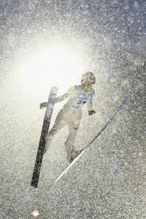 01:00: Copa del mundo de saltos de esquí F - Villach (T25/26): Trampolín normal 2 | Eurosport 2 | 1/9 2026