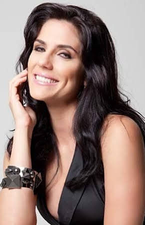 Rafaela Mandelli as 