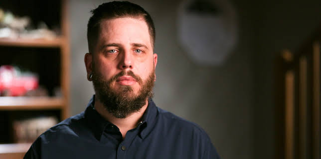 02:35: Der ondskapen bor (S6 E18) (S6) | FEM | 1/2 2026