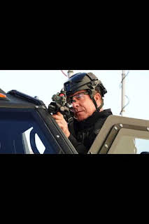 04:18: S.W.A.T.: Los hombres de Harrelson (T5): Ep.15 Donación | AXN | 8/25 2026