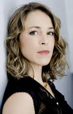 Anneke Kim Sarnau como 