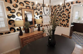 Bargain Block, Season 1: Safari and Country Estates