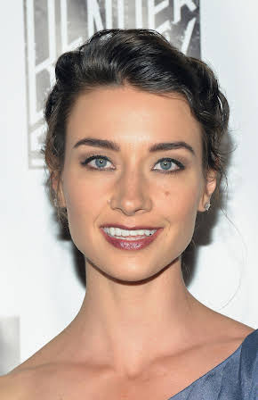 Cortney Palm as 
