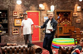 LOL: Australia: Jacket Off