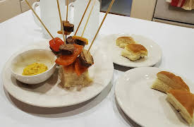 Worst Cooks in America: Dirty Dishes, Season 1: Off to the Races