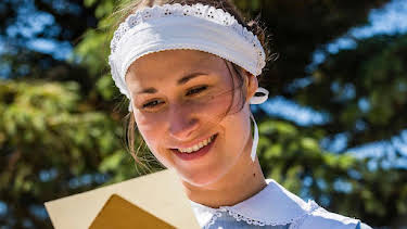 16:25: Seaside Hotel (S02/E01) | One | 5/2 2026