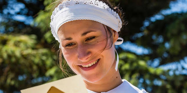 16:15: Seaside Hotel (S02/E01) | One | 1/15 2026