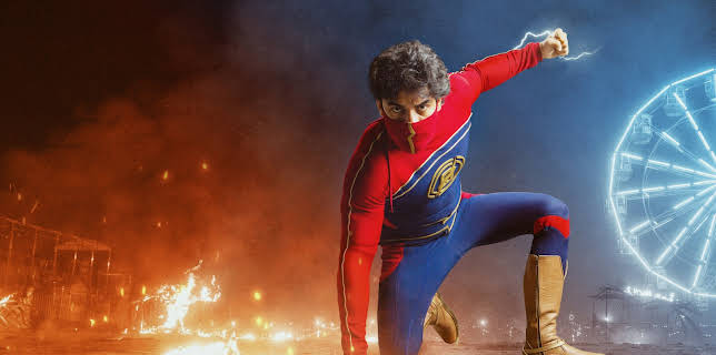 Minnal Murali (2021)