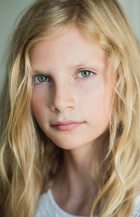 Carlotta von Falkenhayn as 