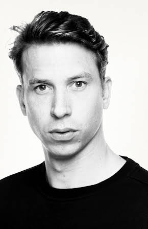 Herbert Nordrum as 