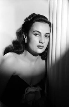 María Elena Marqués as 