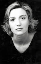 Beatriz Batarda as 