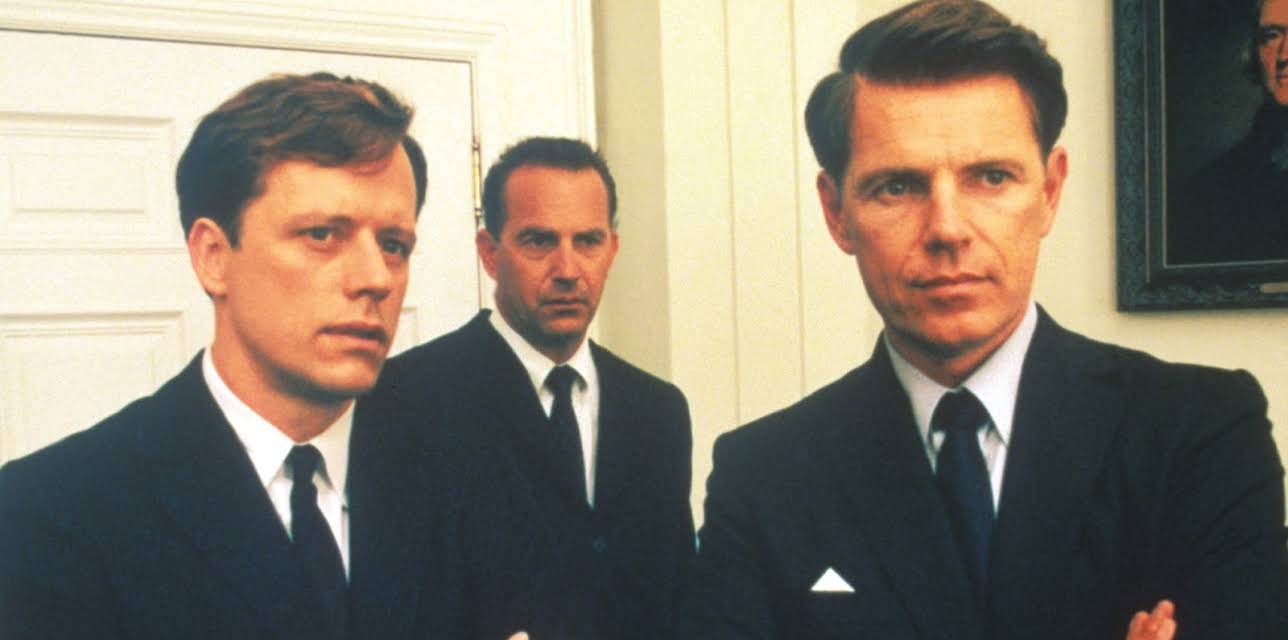 Thirteen Days (2001)