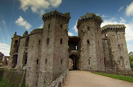 Castle Builders: Dreams and Decoration