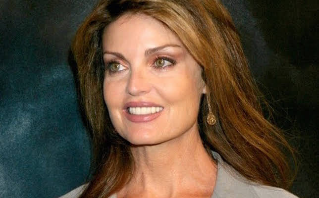 Tracy Scoggins
