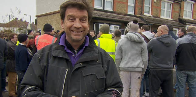 4:00 PM: DIY SOS (S24 E1) (S24) | W | 11/27 2025