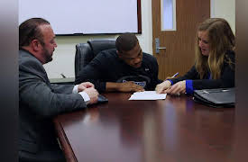 The Agent, Season 1: Signing College Football Players