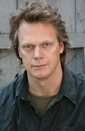 Peter Hedges as Director