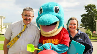 3:00 AM: Happy Campers: The Caravan Park (S4 E6) (S4) | 5 Select | 4/2 2026