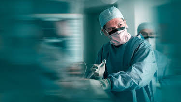 10:00 PM: The Surgeon (S1 E3) (S1) | 5 Star | 6/14 2026