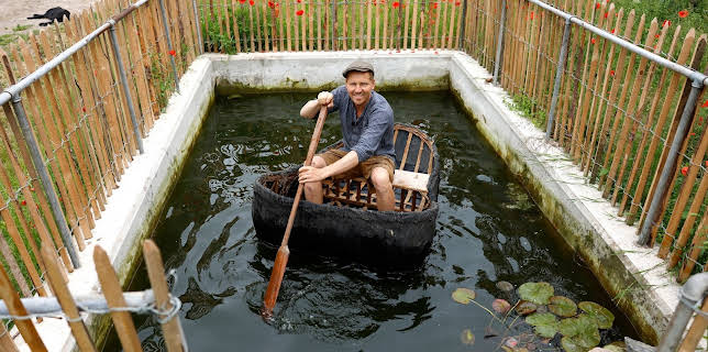 22:15: Det gode bondeliv: Karpedam og høyvogn | NRK 1 | 11/2 2025