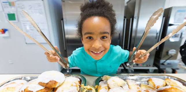 15:00: Louise på skipet: Norsk-afrikanske skolebrød | NRK Super | 1/8 2026