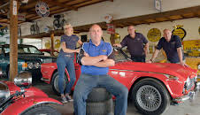 Bangers & Cash (S1 E10)