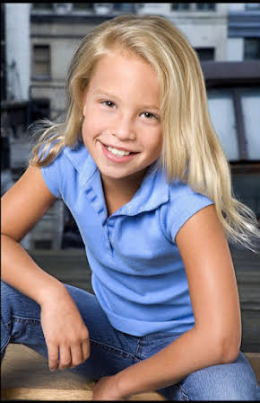 Evie Louise Thompson as 