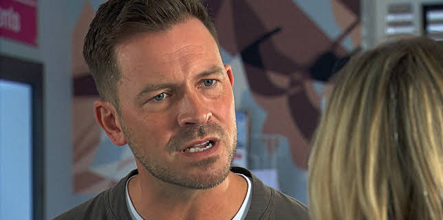 7:00 PM: Hollyoaks | E4 | 11/5 2025