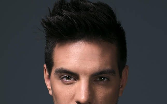 Vadhir Derbez