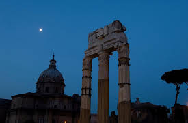 The Art of Travel Photography: Six Expert Lessons: Local Attractions and Unexpected Delights