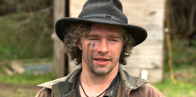 21:00: Alaskan Bush People (S3 E26) (S3) | Animal Planet | 11/10 2025