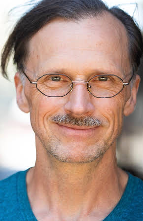 Tom Beyer as 