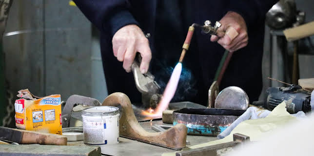 00:30: Mike Brewer's World Of Cars (S1 E9) (S1) | Discovery Channel | 11/15 2025