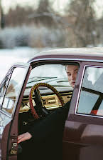 Tom J. Benedict como Kheskuld