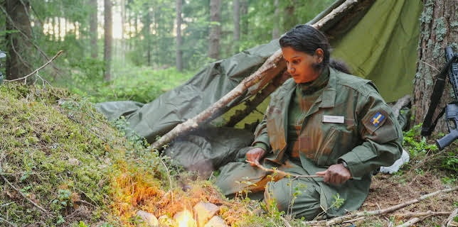 15:05: Kompani Svan (S4 E9) (S4) | Kanal 5 | 11/3 2025