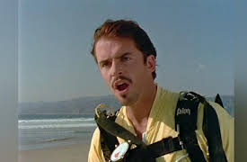 Pacific Blue, Season 1: Over the Edge