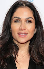 Lela Loren som 