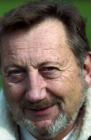 John Hahn-Petersen as 