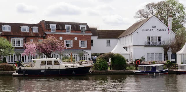 04:20: En plats på landet (S31 E40) (S31) | TV8 | 2/28 2026